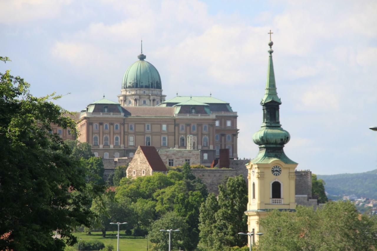 Christine Apartment Close To The Buda Castle Budapeste Exterior foto